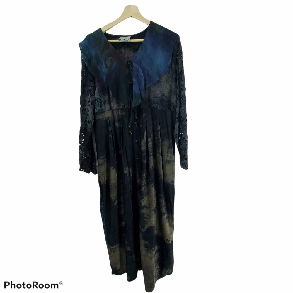 VELVET AND LACE FLORAL VINTAGE DRESS